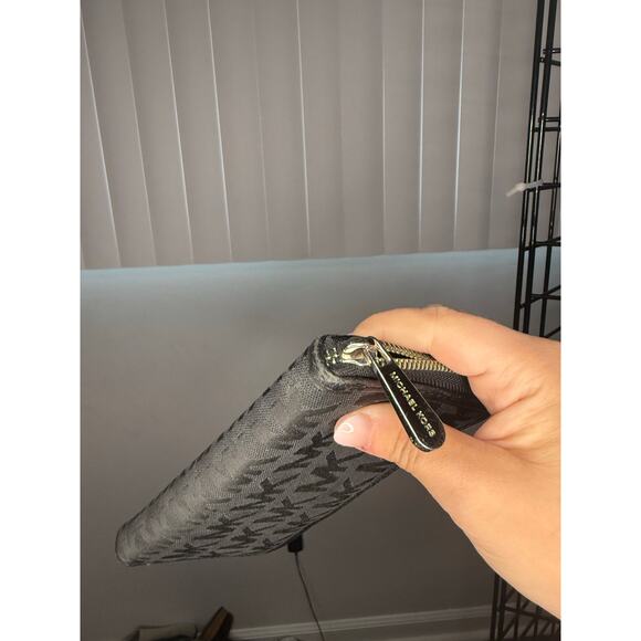 Michael Kors Jet Set Continental Travel Clutch Wallet Silver Hardware - Picture 5 of 6